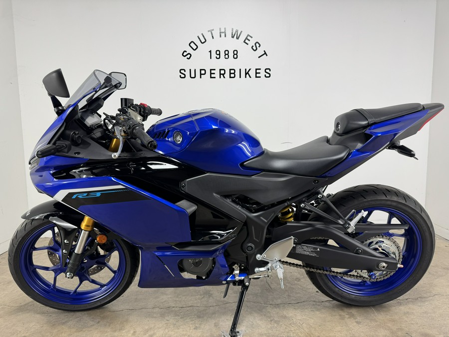 2025 Yamaha YZF-R3 Team Yamaha Blue - 002555