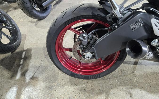 2025 KAWASAKI NINJA ZX6R BASE