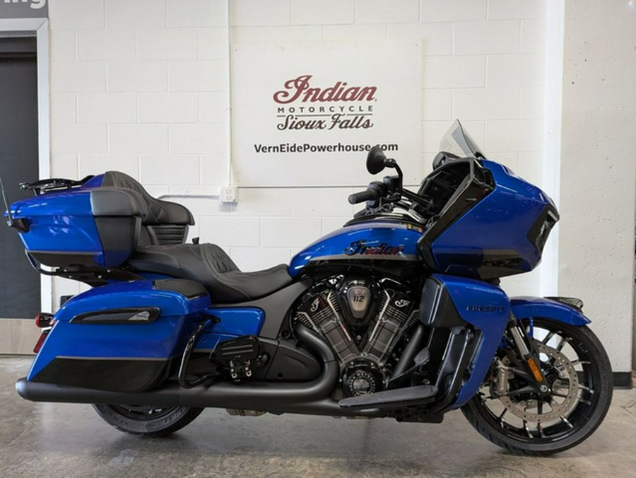 2026 Indian Pursuit Dark Horse 112 w/ PowerBand Audio Deep Blue Metallic with Black M