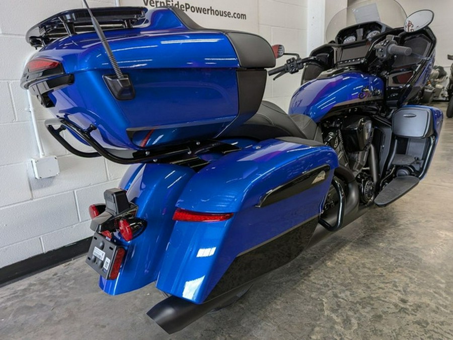 2026 Indian Pursuit Dark Horse 112 w/ PowerBand Audio Deep Blue Metallic with Black M