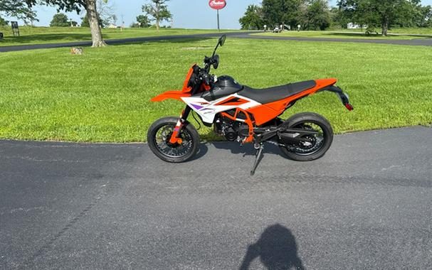 2026 KTM 390 SMC R