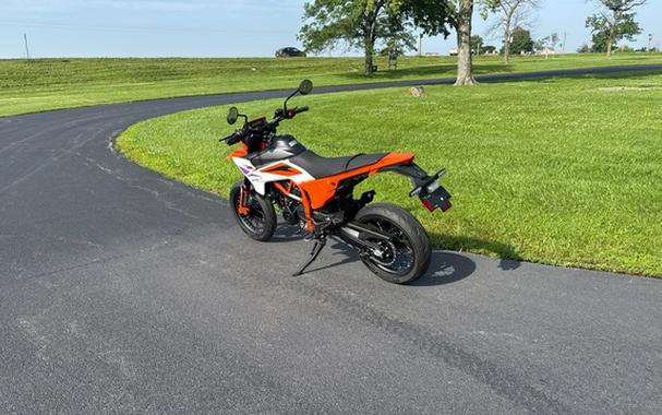 2026 KTM 390 SMC R