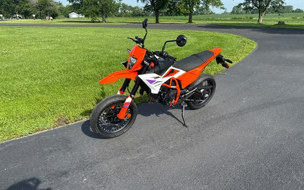 2026 KTM 390 SMC R