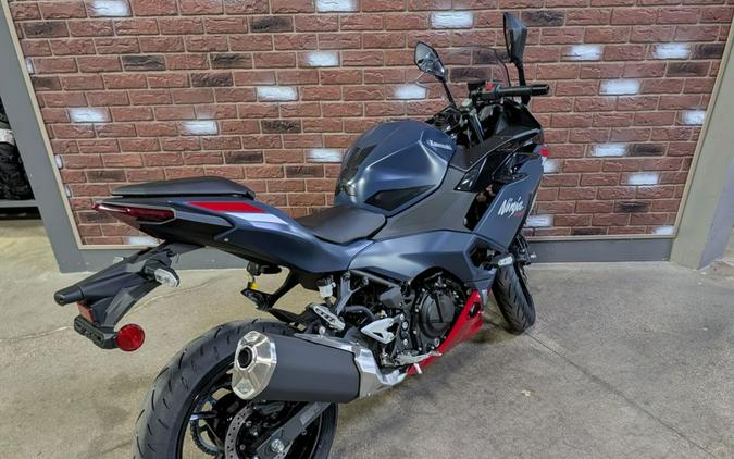 2026 Kawasaki Ninja® 500 SE ABS