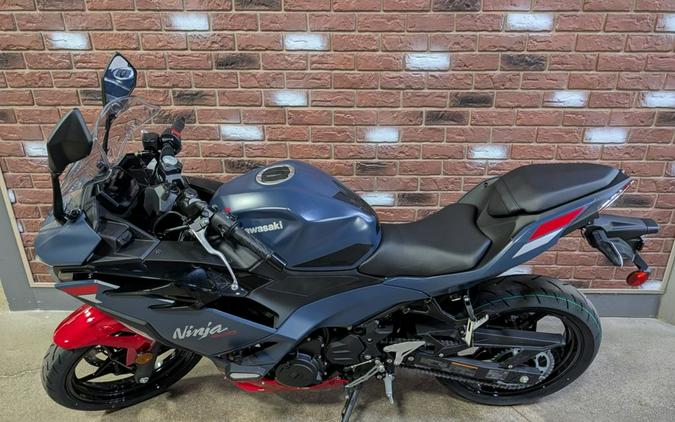 2026 Kawasaki Ninja® 500 SE ABS
