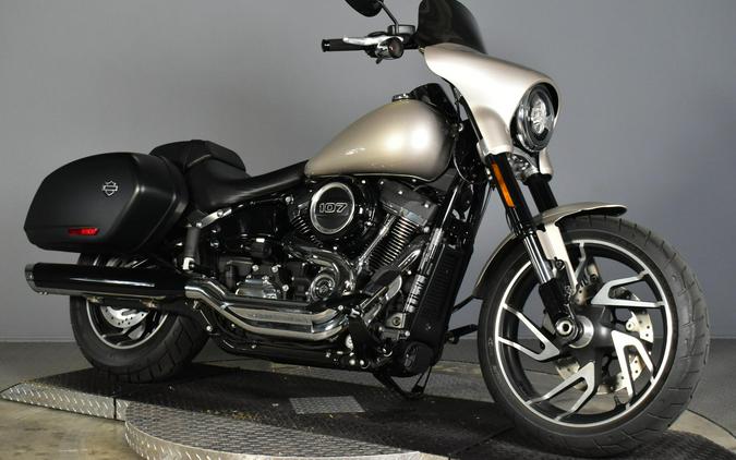 2018 Harley-Davidson Sport Glide Silver Fortune