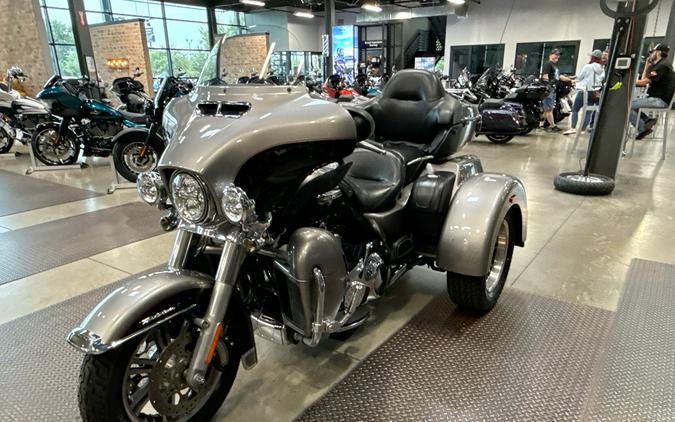2016 Harley-Davidson TRI GLIDE ULTRA CLASSIC