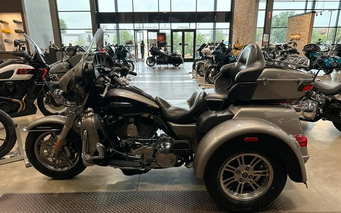 2016 Harley-Davidson TRI GLIDE ULTRA CLASSIC