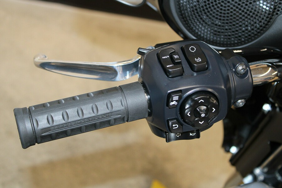 2026 Harley-Davidson Street Glide Grand American Touring FLHX