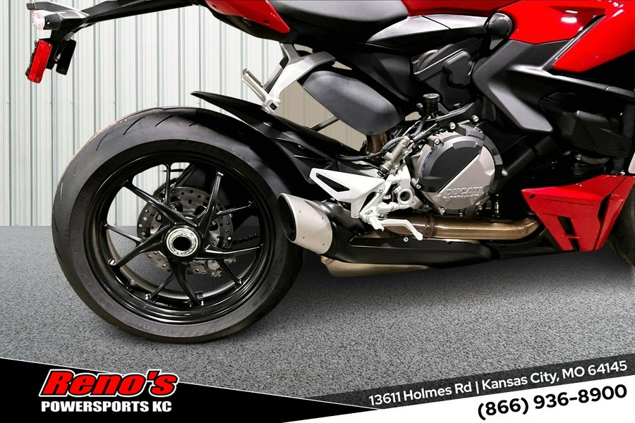 2024 Ducati Streetfighter V2