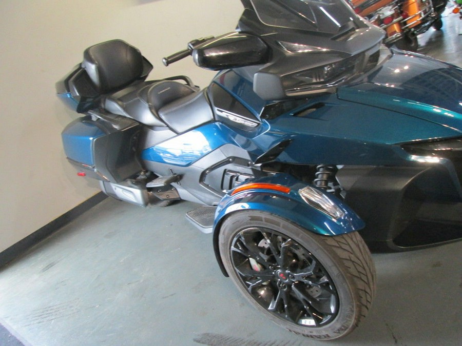 2021 Can-Am® Spyder® RT Limited Dark