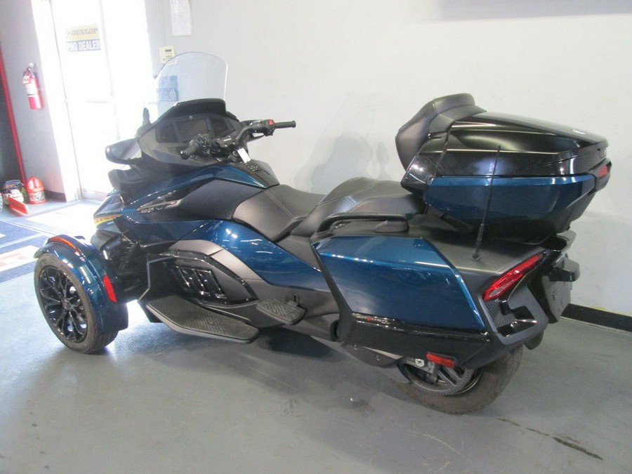 2021 Can-Am® Spyder® RT Limited Dark