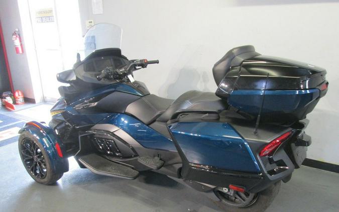 2021 Can-Am® Spyder® RT Limited Dark