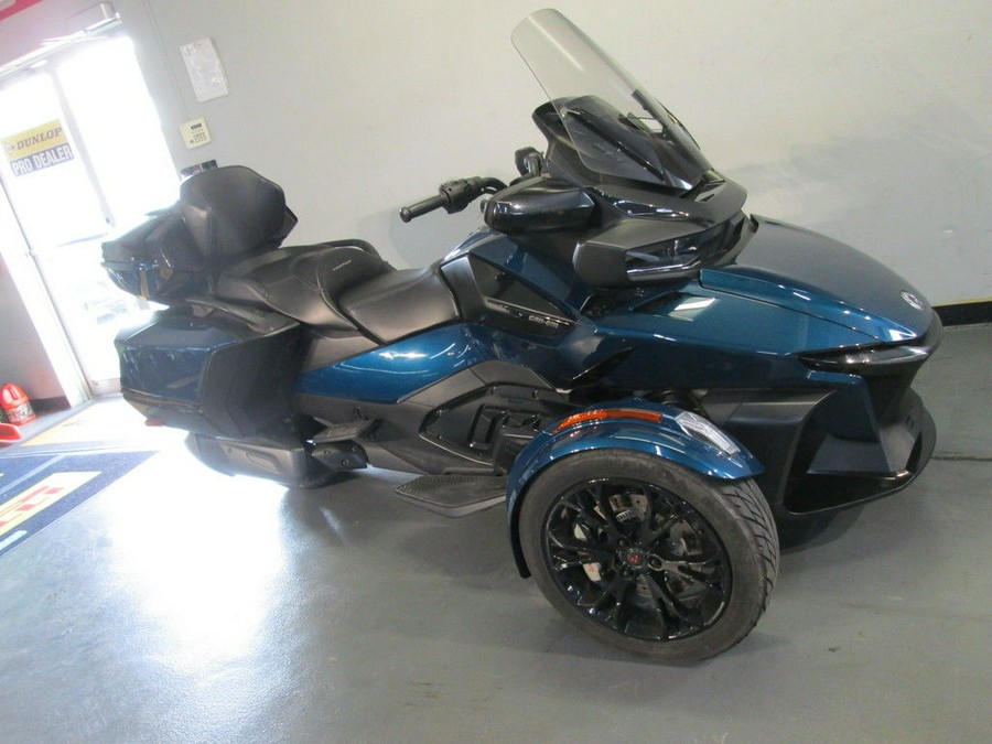 2021 Can-Am® Spyder® RT Limited Dark