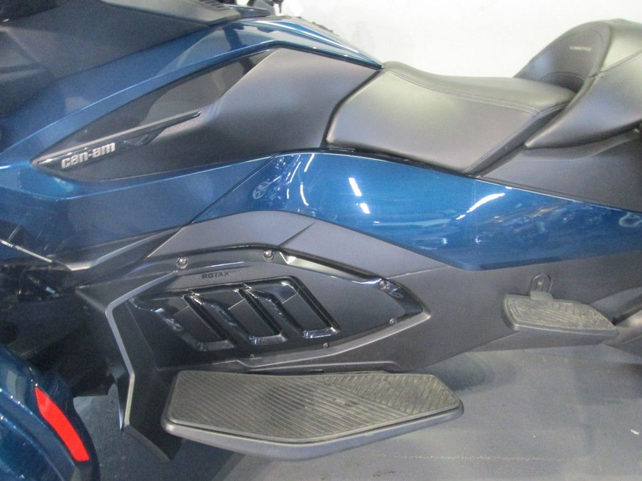 2021 Can-Am® Spyder® RT Limited Dark