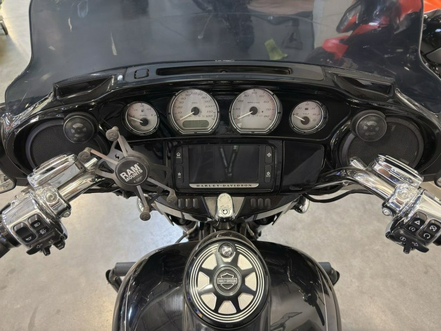 2016 Harley-Davidson FLHXS - Street Glide Special