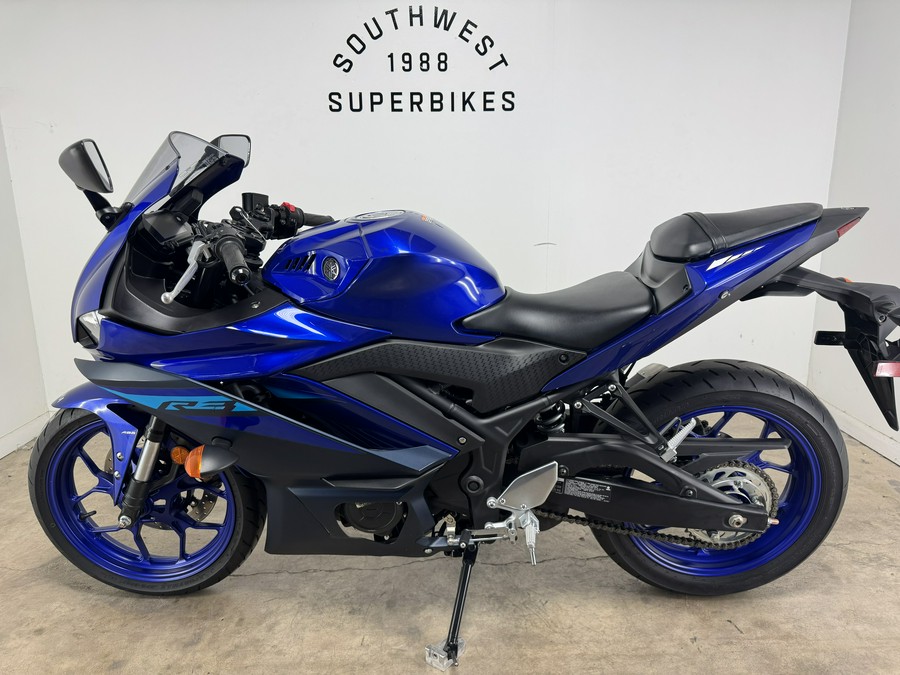2024 Yamaha YZF-R3 Team Yamaha Blue - 015449