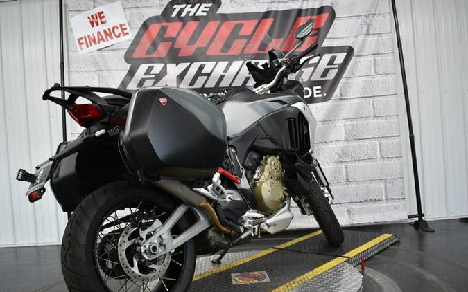2022 Ducati Multistrada V4S Aviator Grey / Alloy Wheels