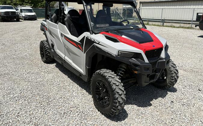 2025 Polaris GENERAL 4 1000 SPORT