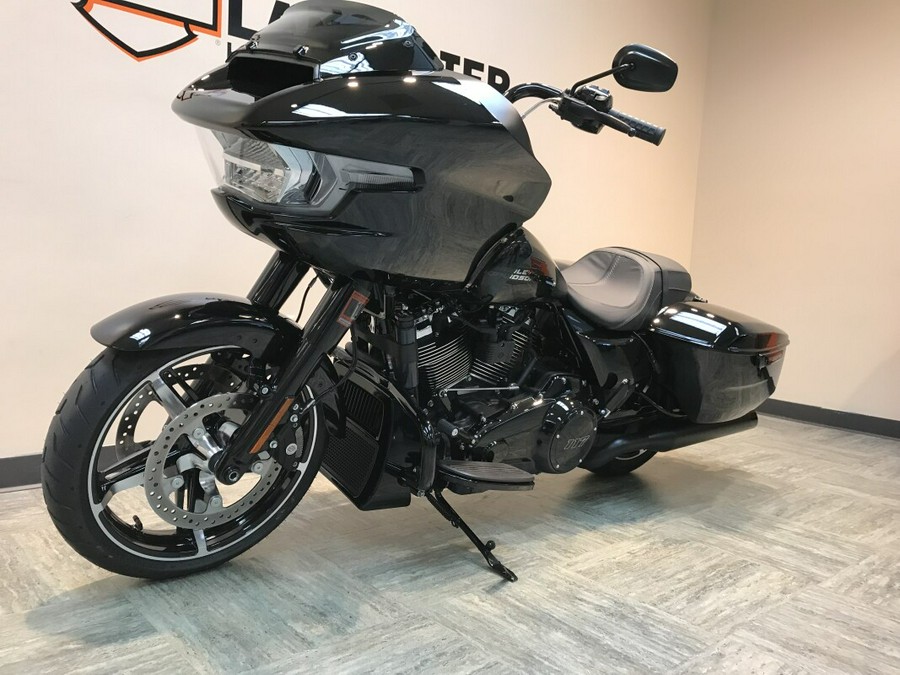 2024 Harley-Davidson Road Glide™ Vivid Black FLTRX