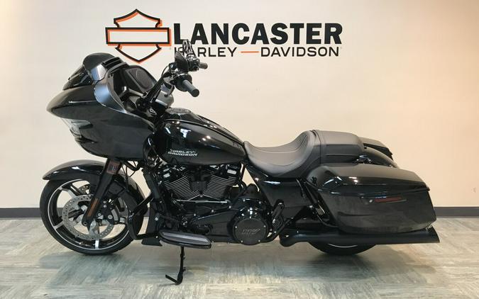 2024 Harley-Davidson Road Glide™ Vivid Black FLTRX