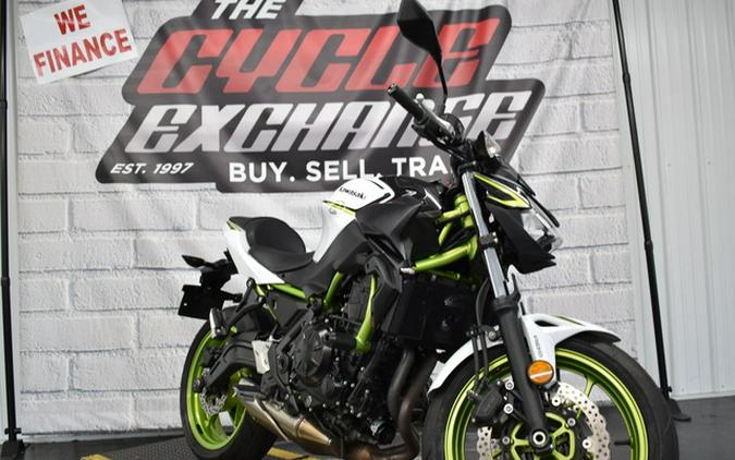 2021 Kawasaki Z650 ABS Pearl Blizzard White/Metallic Spark Black