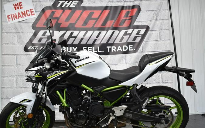 2021 Kawasaki Z650 ABS Pearl Blizzard White/Metallic Spark Black