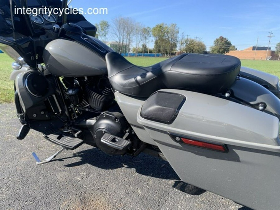 2013 Harley-Davidson® FLTRX - Road Glide® Custom