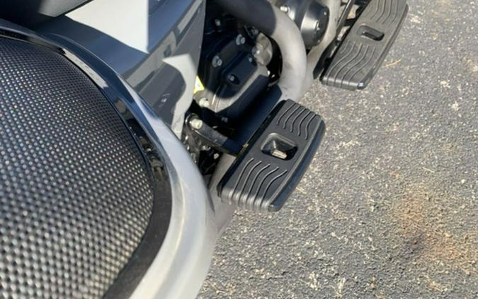 2013 Harley-Davidson® FLTRX - Road Glide® Custom