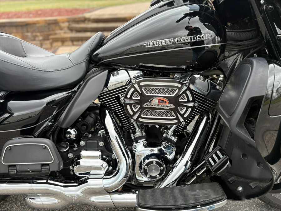 2015 Harley-Davidson® Ultra Limited Vivid Black