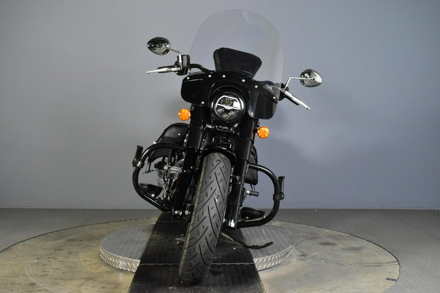 2025 Indian Motorcycle Super Chief Limited Black Metallic