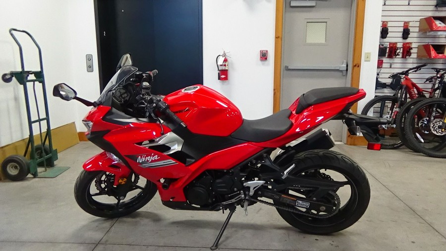 2021 Kawasaki Ninja 400 ABS