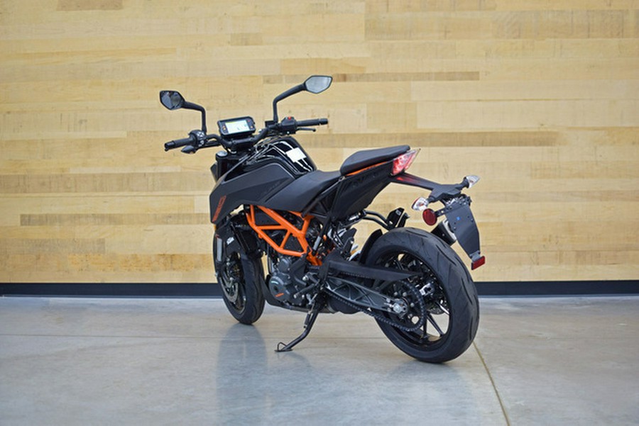 2023 KTM Duke 390