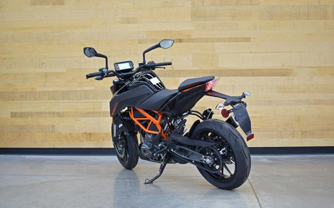 2023 KTM Duke 390