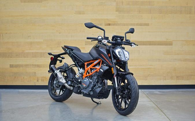 2023 KTM Duke 390