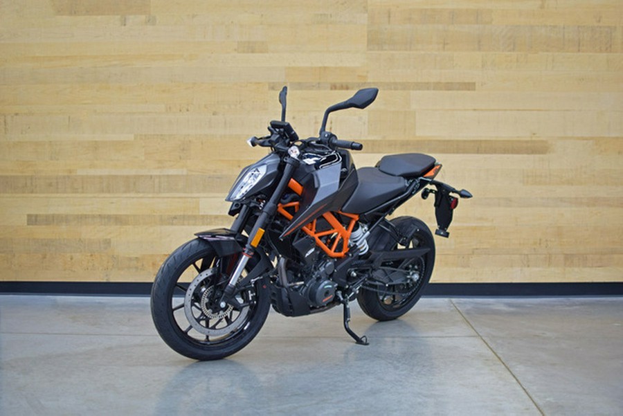 2023 KTM Duke 390