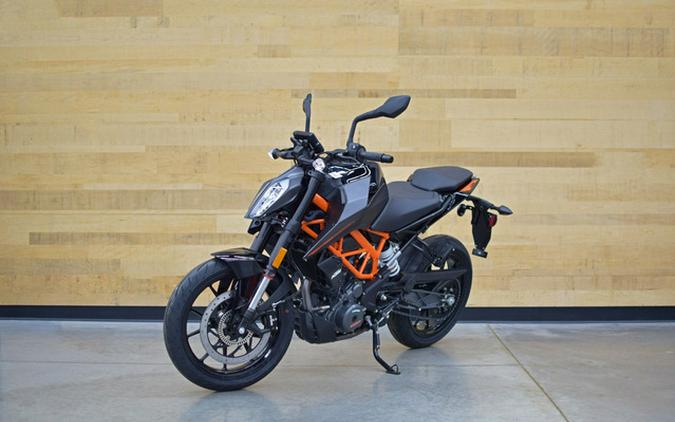 2023 KTM Duke 390