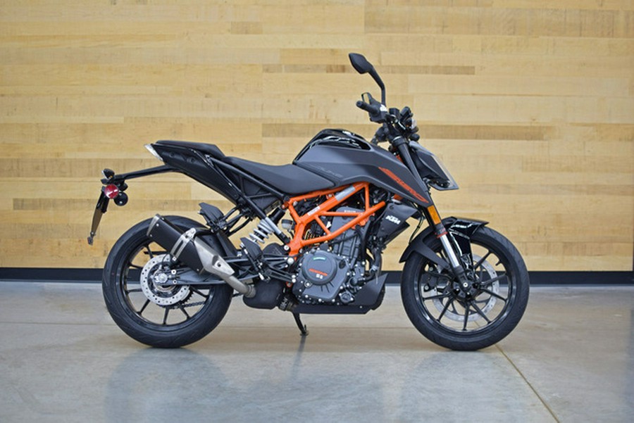 2023 KTM Duke 390