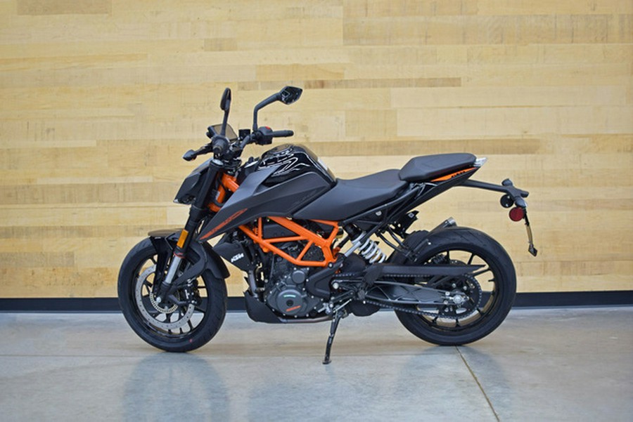 2023 KTM Duke 390