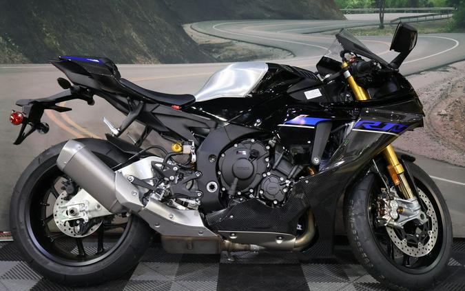 2024 Yamaha YZF-R1M