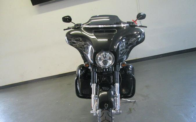 2015 Harley-Davidson® FLHXSE - CVO™ Street Glide®