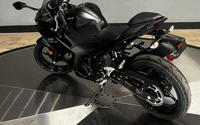 2026 Kawasaki Ninja® 500 ABS Metallic Flat Spark Black