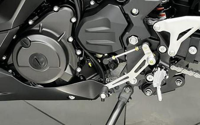 2026 Kawasaki Ninja® 500 ABS Metallic Flat Spark Black