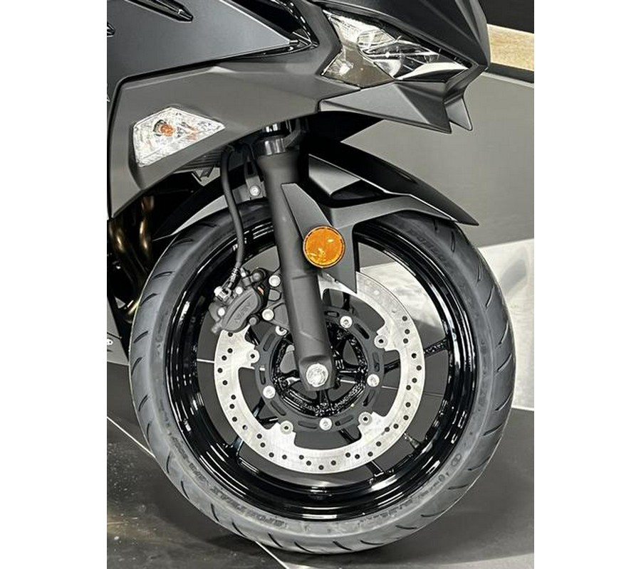 2026 Kawasaki Ninja® 500 ABS Metallic Flat Spark Black