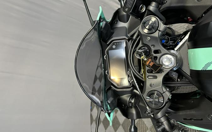 2026 YAMAHA YZF R3 MIAMI MINT GREEN MATTE STEALTH BLACK