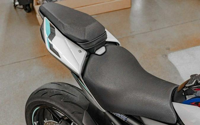 2025 Kawasaki ZR900SSFAN