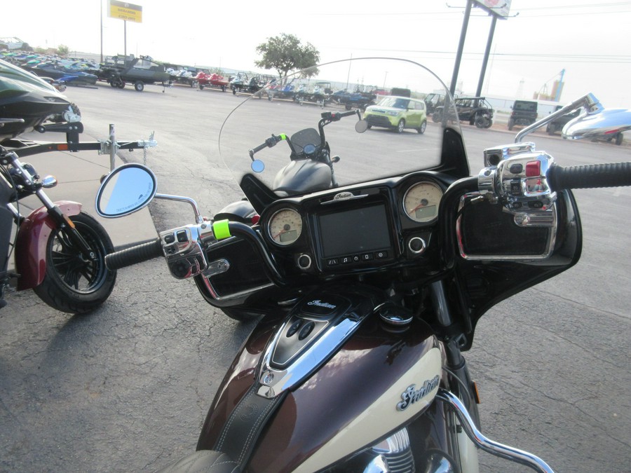 2017 INDIAN MOTORCYCLE ROADMASTER