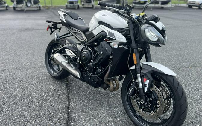 2024 Triumph Street Triple 765 R