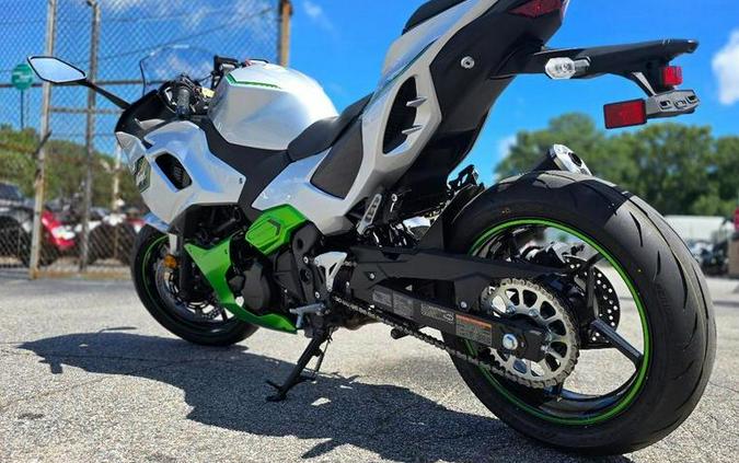 2024 Kawasaki Ninja® 7 Hybrid ABS