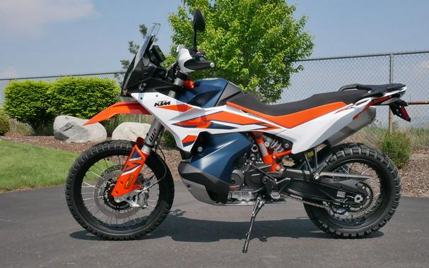 2024 KTM Adventure 890 R